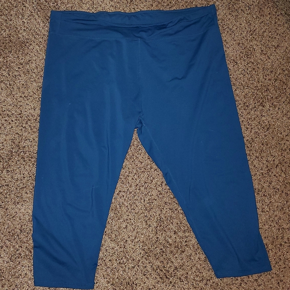Fabletics 3/4th leggings